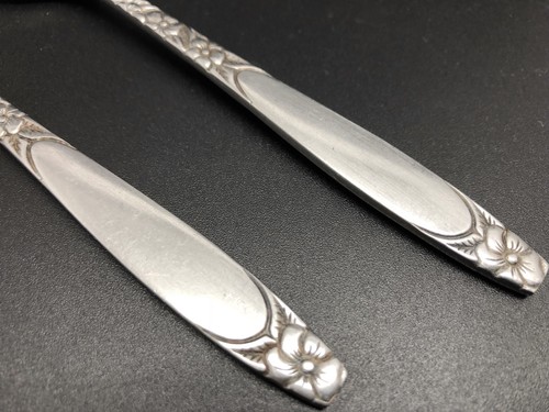 Towle Supreme Cutlery Stainless Set of 2 TWS153 Floral 6-1/4" Teaspoons (RF860) - Picture 3 of 5