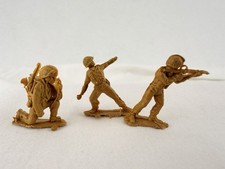 Vintage Toy Soldier Lot Hong Kong Army Men 2 Plastic Military Figures