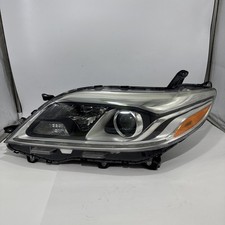 2015-2016-2017-2018-2019-2020 Toyota Sienna Left Headlight Halogen With Led