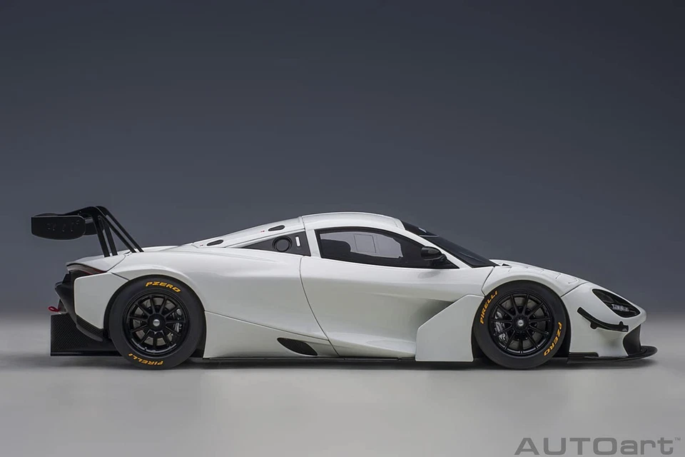 AUTOart 1/18 McLaren 720S GT3 white 81940 - Image 4 of 4