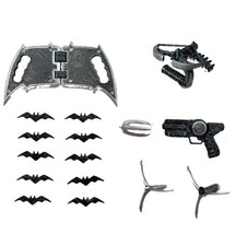 Mezco One 12 Batman Ascending Knight - Batarangs Grapnel & Crossbow 1 12 Scale