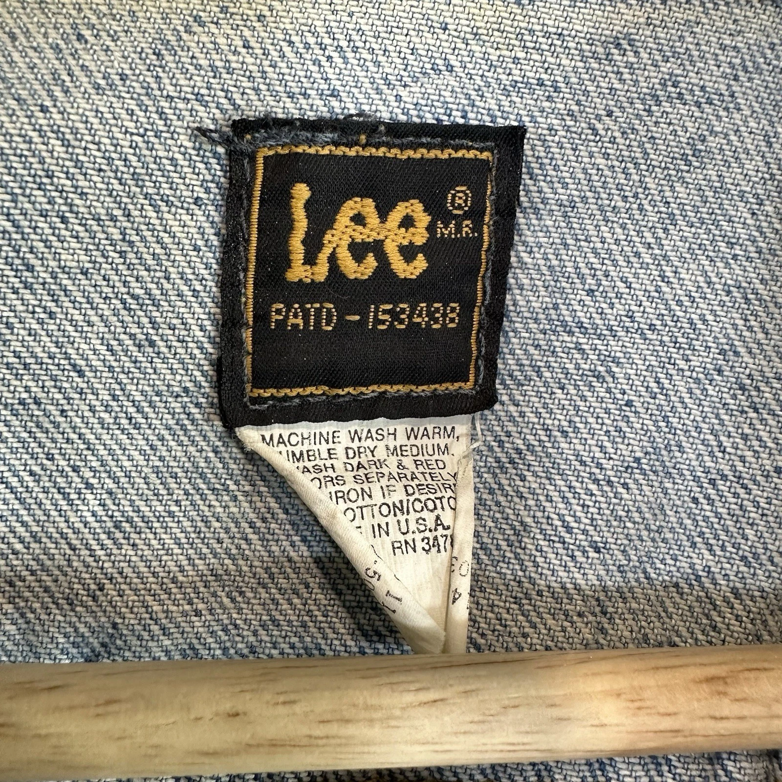 Vintage Lee Hard Rock Cafe Los Angeles Denim Jacket USA 90s Guitar Pins  Medium image 13