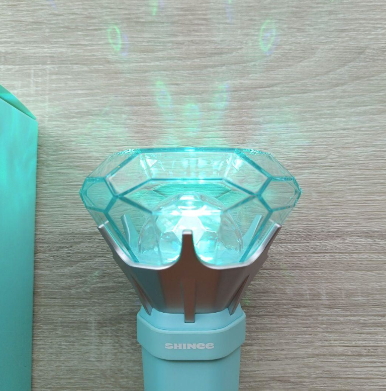 SHINee WORLD VI PERFECT ILLUMINATION JAPAN OFFICIAL PEN LIGHT