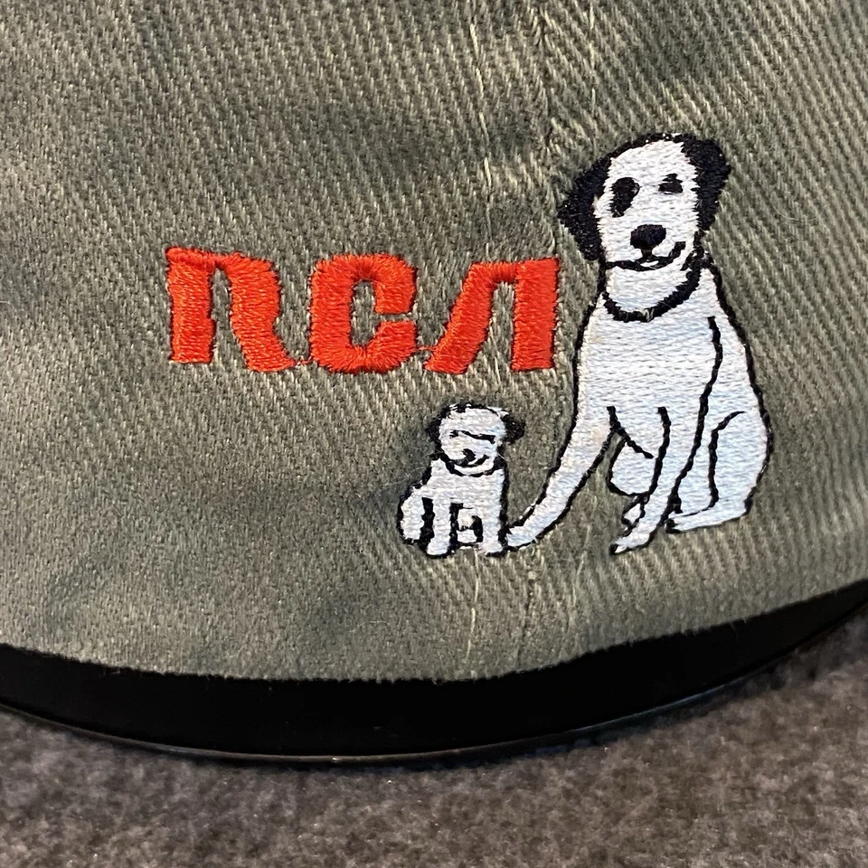 Sombrero De Colección 97 NCAA Final Four Indianápolis 1997 Logo RCA Cierre de Botón de Metal Foto 3 de 4