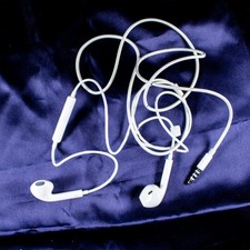 APPLE Genuine 3.5 mm Wired Stereo White Earbud Earphone Headphone