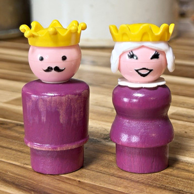 Fisher-Price Little People King & Queen Figures Purple with Yellow Crowns