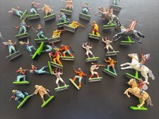 Britains Deetail Lot Dismounted Apaches,7th Calvary,etc