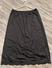 VTG 80  s Women  s Black Silky Satin Scalloped Laced Hem Side Slit Half Slip 10/12