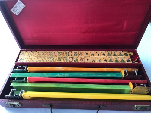 Mah Jong Royal Depth Control Set Handpainted 152 pcs 5 Racks 1 Bettor 2 dice - Picture 2 of 12