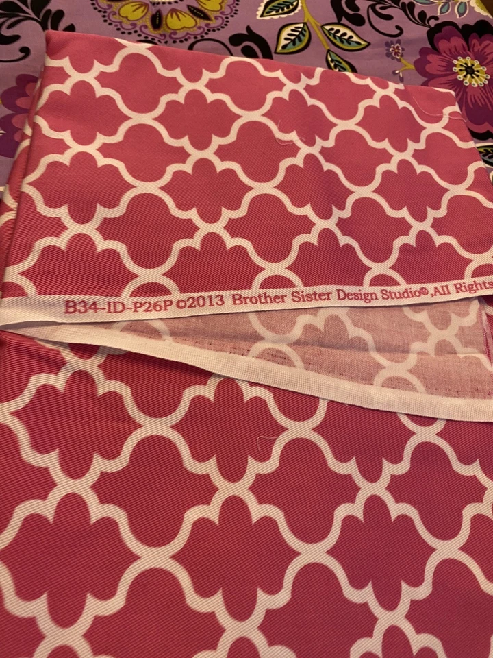 Brillante Barbie Rosa Batik Hermano Hermana Diseño Estudio 100% Algodón Tela 1 Yarda Foto 4 de 4