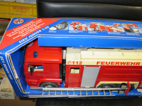 SIKU JUNIOR 1:20 MAN AUXILIARY FIRE ENGINE TENDER TRUCK RED MADE GERMANY #6626 - Bild 3 von 7
