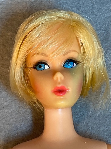 VTG Mod Blonde & Brunette Twist N Turn TNT Barbie Doll Clothes Shoes Lot - Picture 22 of 24