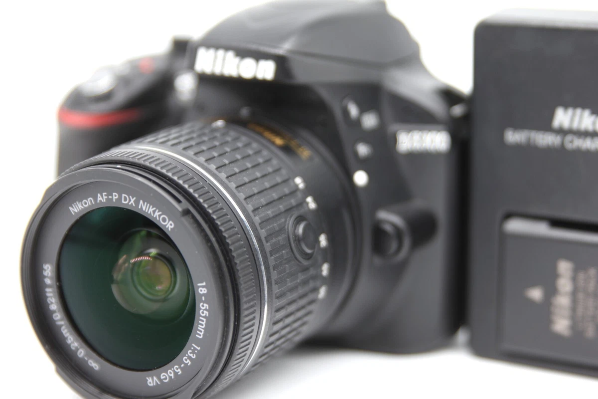 Nikon D3300 24.2MP Digital SLR w/ 18-55mm VR Lens Kit Low shutter 4262 32gb