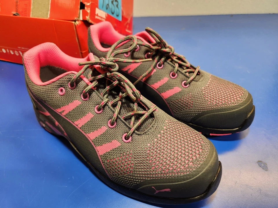Zapato de trabajo para mujer Puma, Celerity tejido punta de acero talla 10 rosa gris Foto 2 de 4