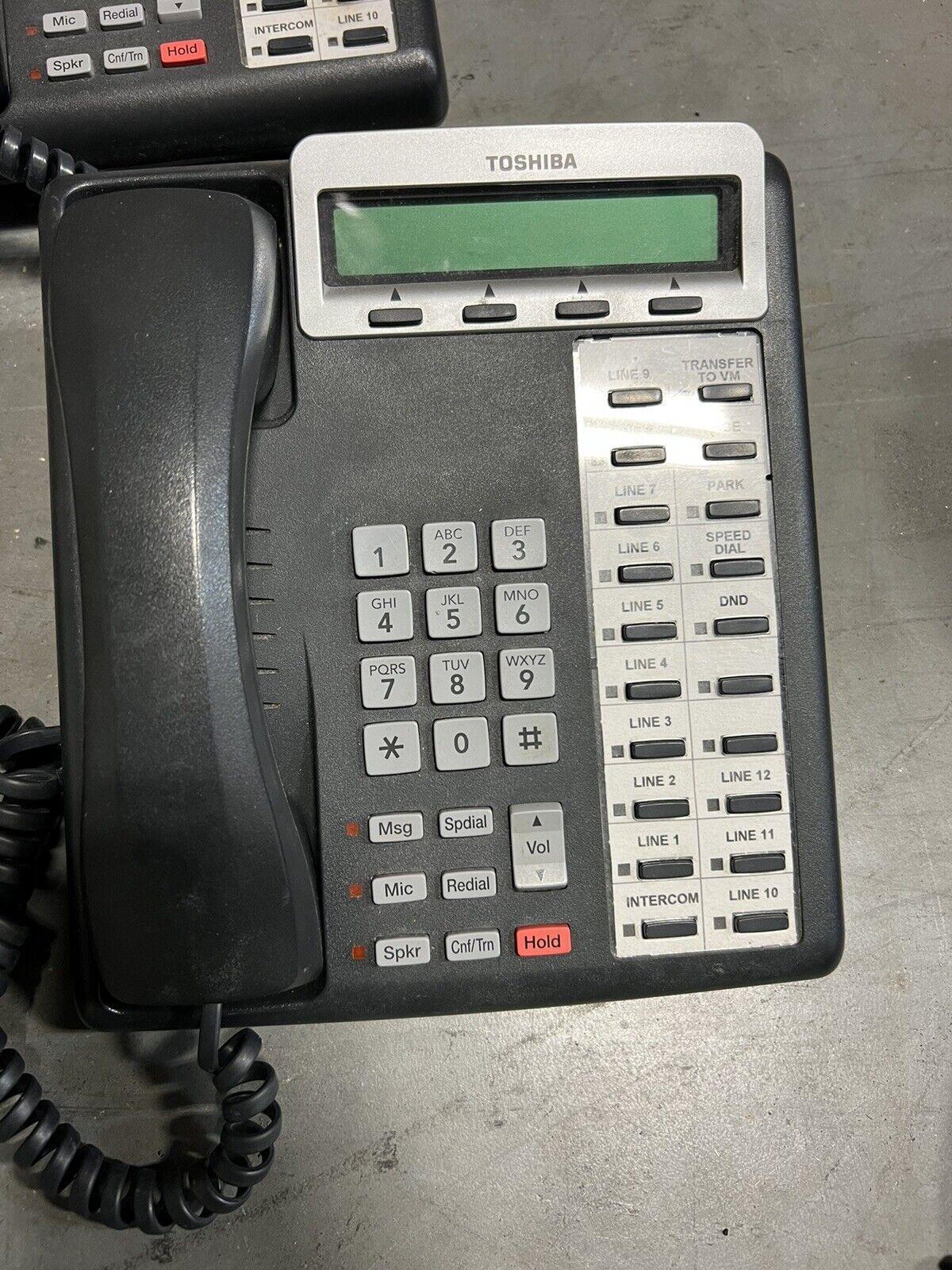 TOSHIBA Digital Business Telephone Model DKT3220-SD(WILL SELL AS