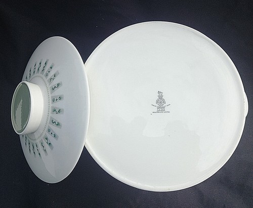Royal Doulton TAPESTRY. Covered Vegetable Dish. Loop handles - Picture 5 of 5