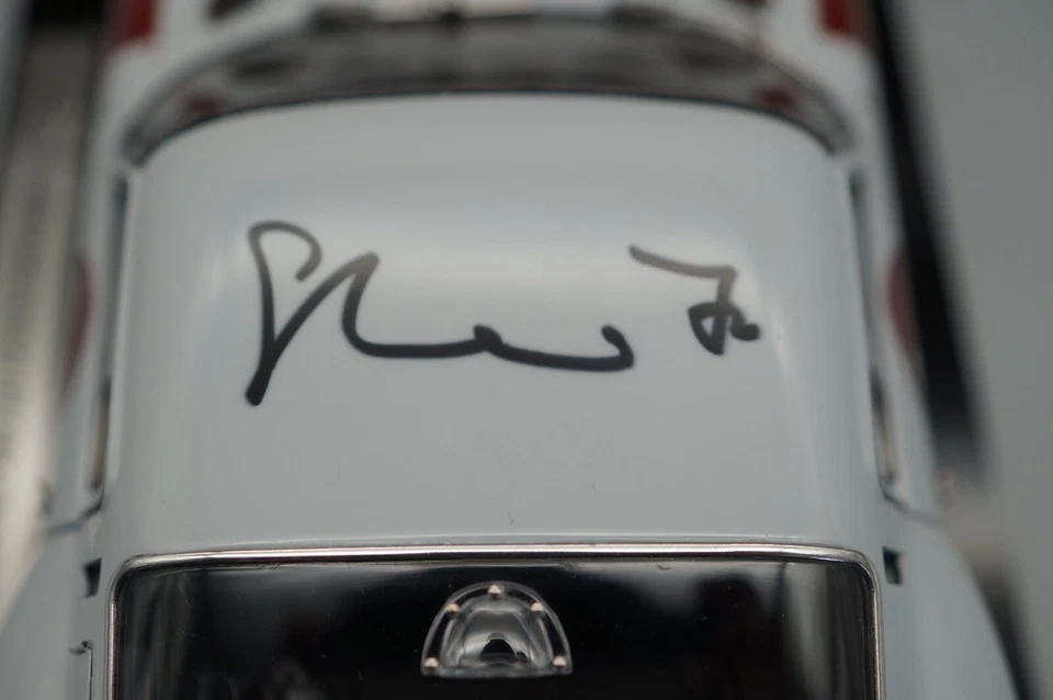 1:18 CMC M-288 Ferrari 250 GTO '30th ANNIVERSARY of CMC' in GREY '30 Jahre CMC' - Bild 3 von 4