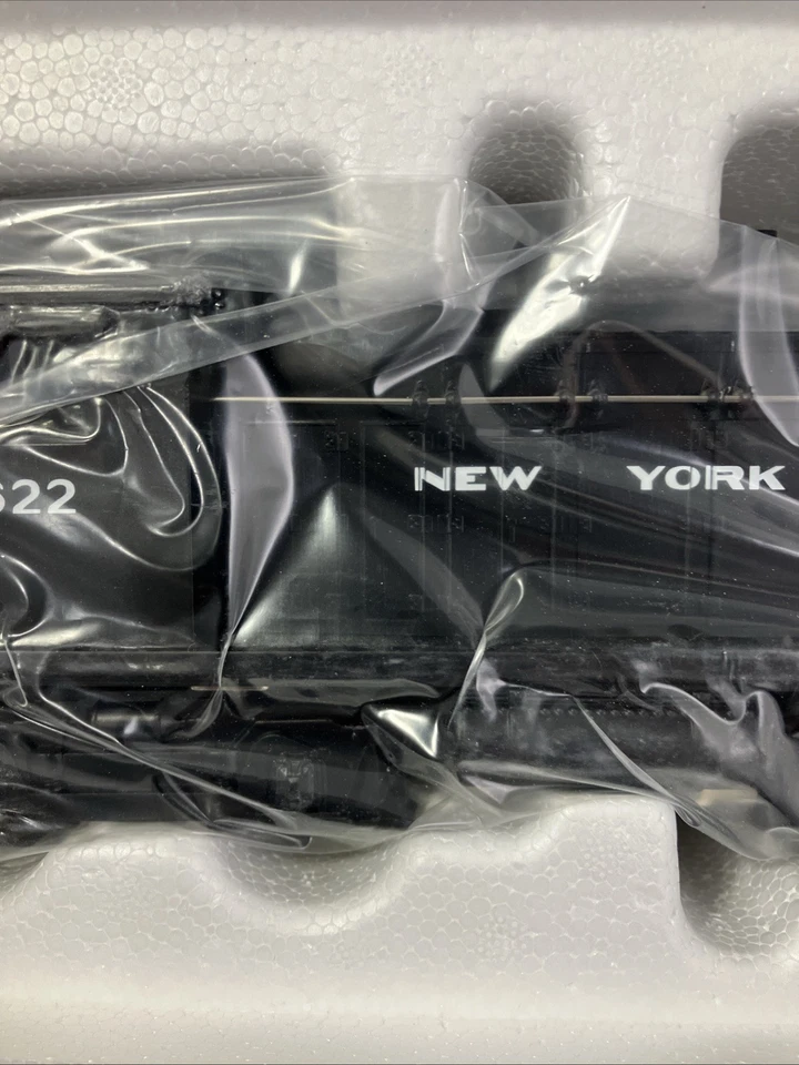 Lionel Train 6-18959 New York Central NW2 Diesel Switching Locomotive New In Box - Image 4 of 4