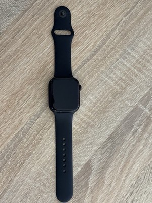 Apple Watch Series 10 Aluminiumgehäuse (GPS + Cellular) 46mm Silber Black Defekt