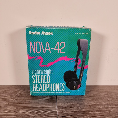 Vintage Radio Shack Nova-42 Stereo Headphones 33-1115 NOS - Picture 1 of 5