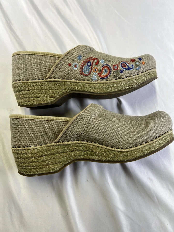 Dansko 素食黄麻鞋女式 39 码佩斯利花卉刺绣懒人鞋 — 第 4/4 张图片