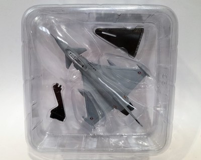 Kriegsflugzeuge / Eurofighter Typhoon EFA 2000 - EDA / Maßstab 1:121 MC46610