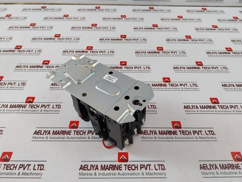 Allen Bradley 500F-BOD930 Contactor 595-A Ser C - Picture 8 of 19