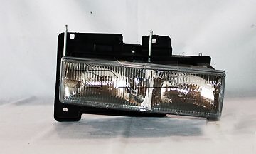 For 1995-2000 Chevrolet Tahoe Headlight Assembly Right TYC 1996 1997 1998 1999
