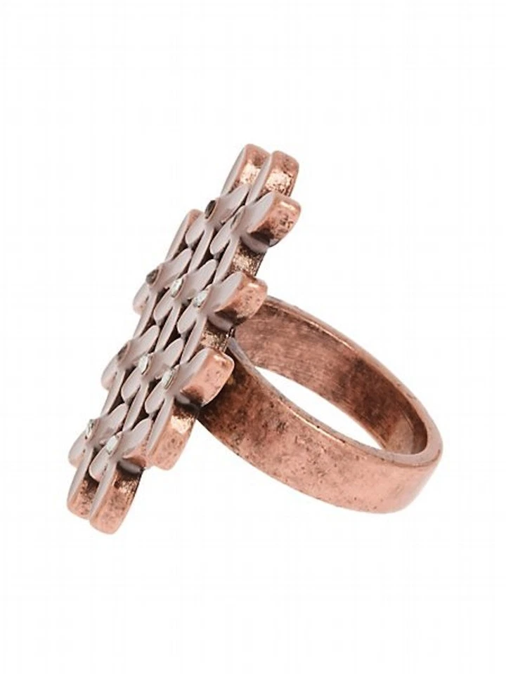 Nuevo con etiquetas Anillo Guess tono cobre y esmalte rosa racimo de flores con pedrería, talla 8 Foto 2 de 3