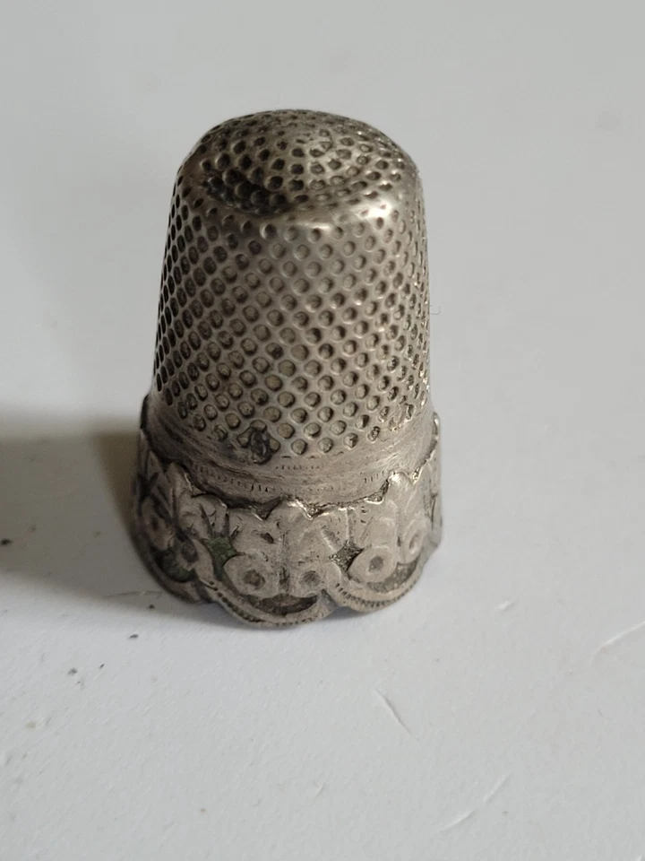Ancien Dé a coudre de collection N° 6 en ARGENT base décoré , thimble/ fingerhut - Photo 3/4