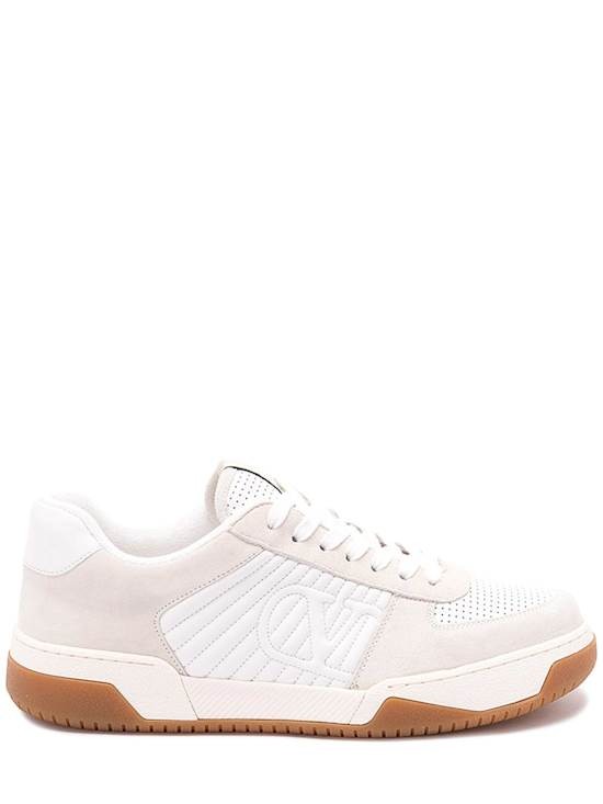 Valentino Garavani - Men - Sneakers with embossed details - White 176490₽