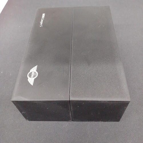 Minichamps 1/43 Mini Cooper S BMW Dealer Limited Edition Diecast Model Car Minia - Picture 11 of 18