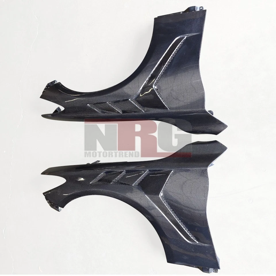 Guardabarros de fibra de carbono estilo V4 ventilados para Infiniti Q60 cupé 2016-2022 - Par Foto 4 de 4