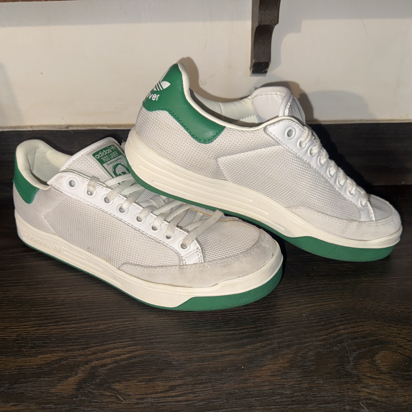 RARE Adidas Rod Laver Men’s 9 Green Heel & Sole Vintage Tennis Sneakers