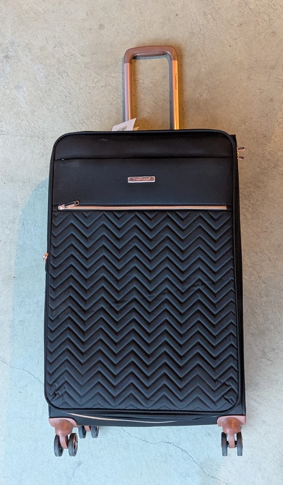 Juego de maletas Travelhouse de 3 piezas con bolsa roja de 15" Foto 3 de 4