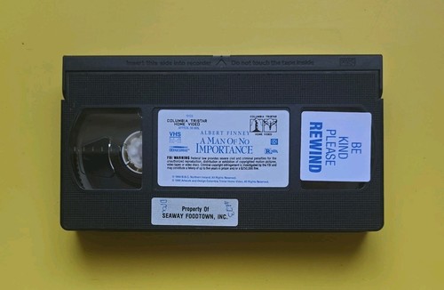 A Man of No Importance -Albert Finney-Brenda Fricker-Rufus Sewell (VHS 1995) - Picture 6 of 8