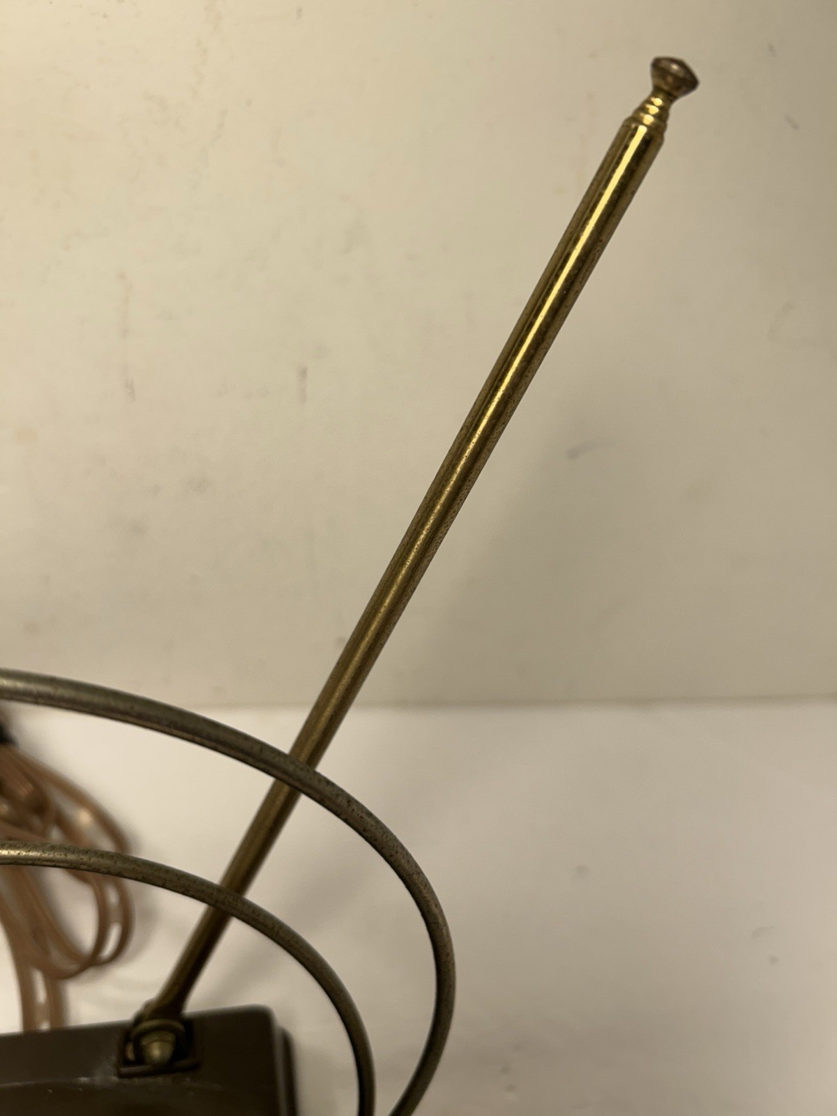 Rembrandt TV Vintage Antenna Art Deco Atomic Age Rabbit Ears MCM VHF UHF FM