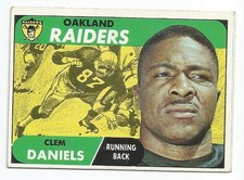 1968 TOPPS NFL CLEM DANIELS OAKLAND RAIDERS #90 (PRAIRIE VIEW) EX-MINT