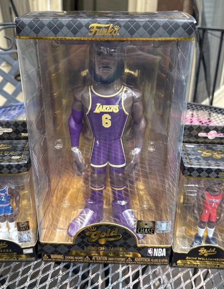 Funko NBA Золотая Фигурка CHASE Лот товаров (6) Harden Jokic, Magic, Zion, Young, James - Изображение 4 из 4