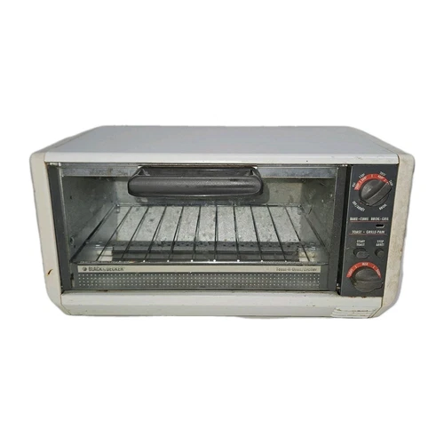 Black & Decker Spacemaker Toast-R-Oven Broiler TRO400 TY5 White