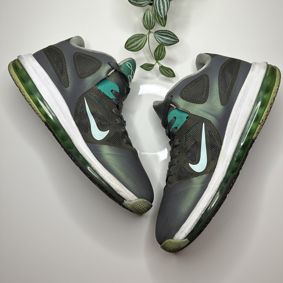 🔥RARE🔥Nike LeBron 9 Low Easter 2012 SZ 9 510811-001 Mint Green