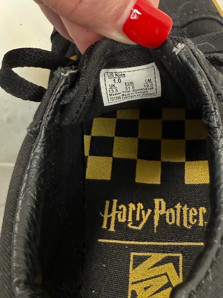 Zapatos Vans Harry Potter Old Skool Golden Snitch niños negros y dorados talla 1 Foto 3 de 4