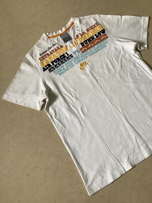 »NIKE« T Shirt - AIR FORCE 1 vs. DUNK LOW -Gr: S (44/48)- Weiß-Herren-BASKETBALL