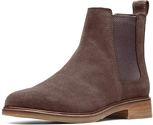 clarks arlo taupe