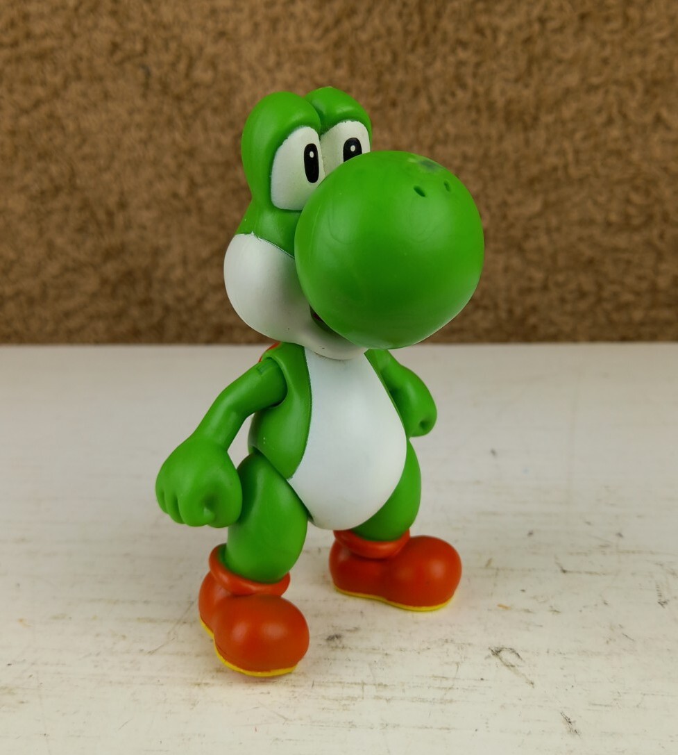 World of Nintendo Super Mario YOSHI Poseable 4.5