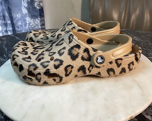 leopard crocs size 8