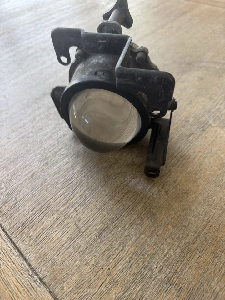 FARO ANTINIEBLA DELANTERO LENTE LH HYUNDAI ENTOURAGE Izquierdo 07 08 09 10 Foto 4 de 4