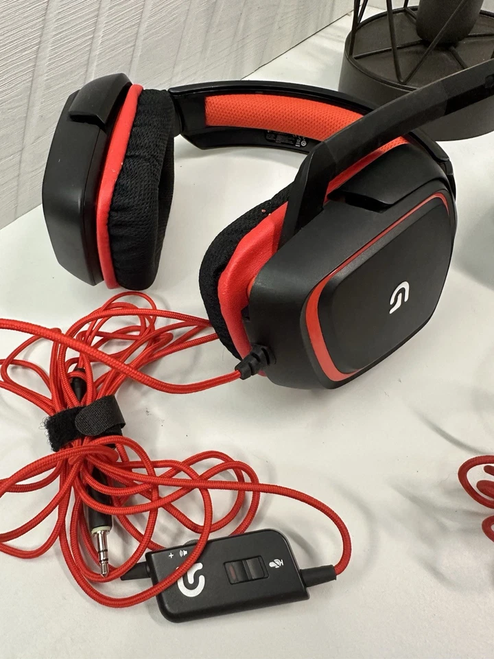 Logitech G230 fone de ouvido estéreo para jogos com microfone PC XBOX PS4 - Preto/vermelho - Imagem 3 de 4
