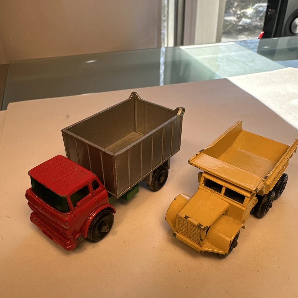 LESNEY Matchbox NO.6B EUCLID Quarry DUMP TRUCK+ Matchbox No. 26 Tipper Truck - Image 2 of 4