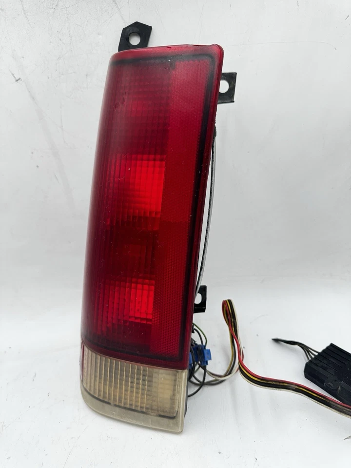 1996-1999 Express & Savanna left driver taillight taillamp tail brake light lamp - Image 3 of 4
